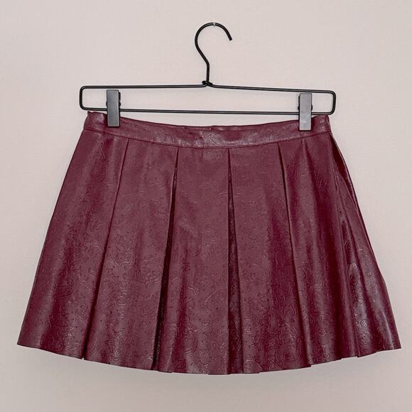 NWT American Girl Embossed Paisley Deep Red Faux Leather Skirt Girls Size 8-10 - Picture 1 of 11